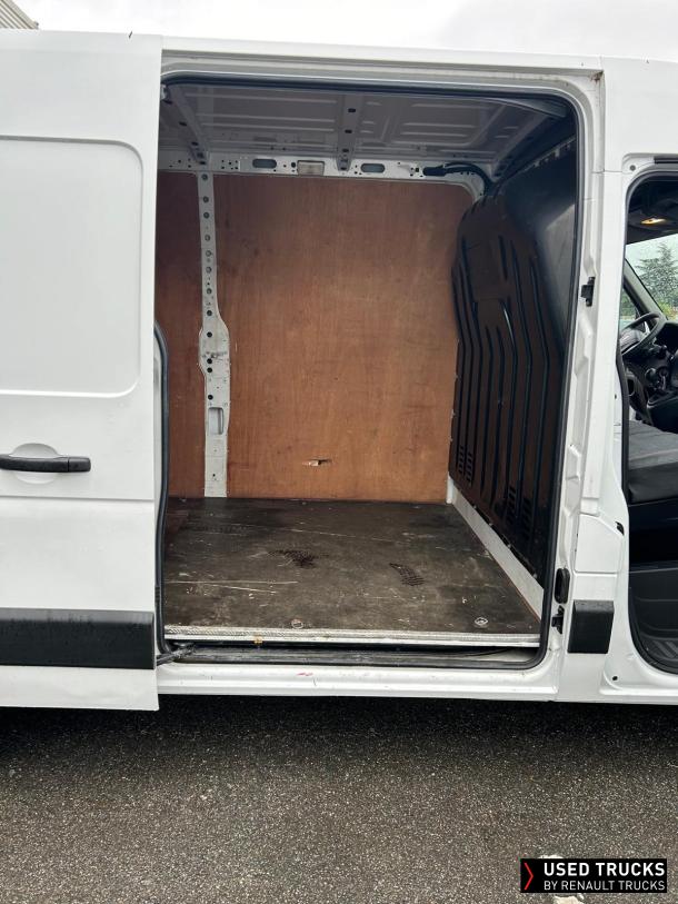 Renault Trucks Master 145