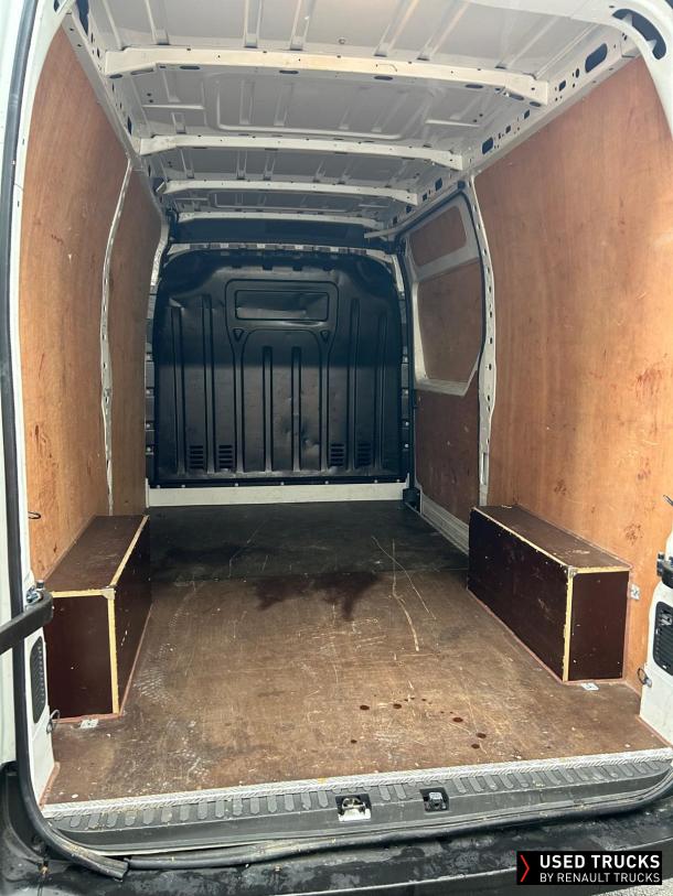 Renault Trucks Master 145