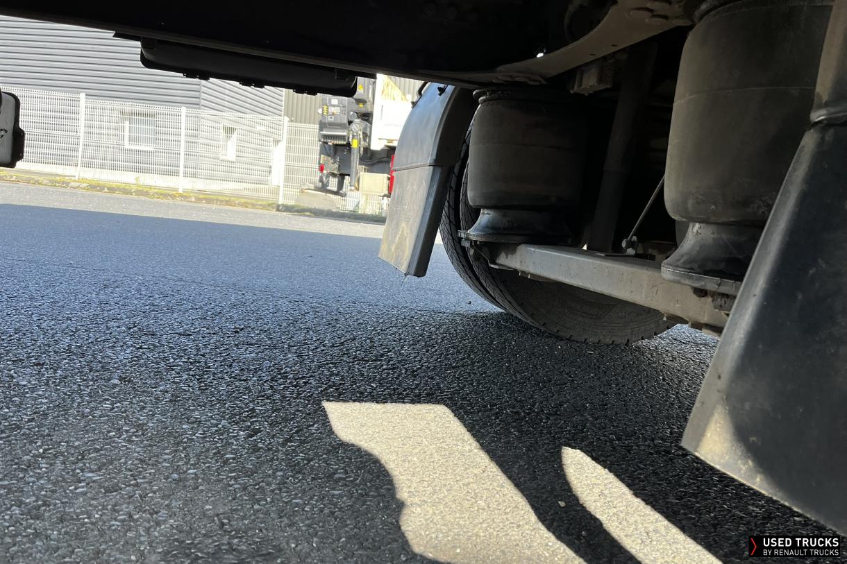 Renault Trucks D 240