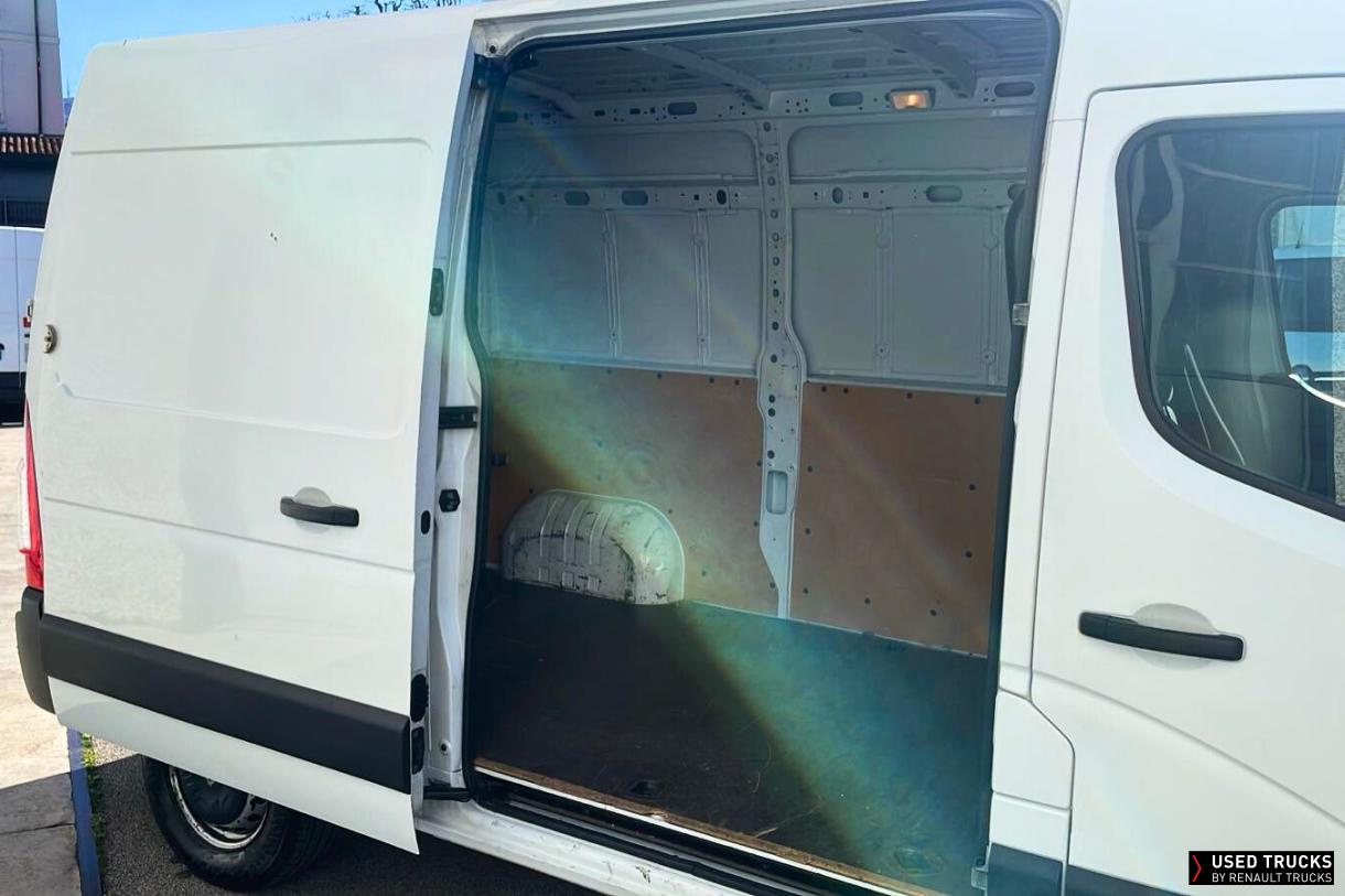 Renault Trucks Master 145