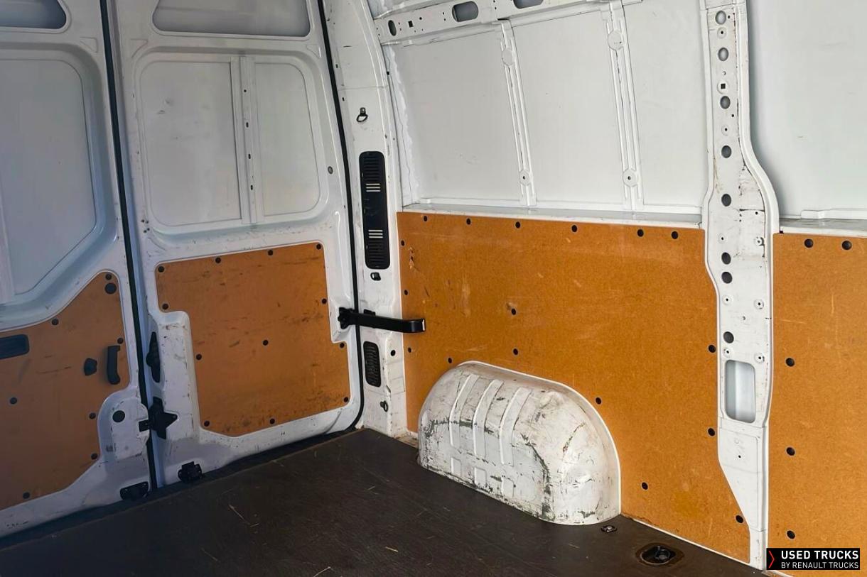 Renault Trucks Master 145