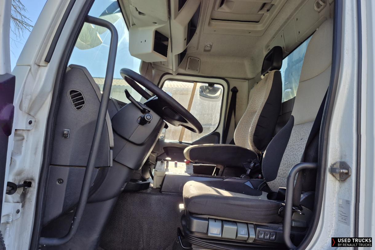 Renault Trucks Premium Distribution 270