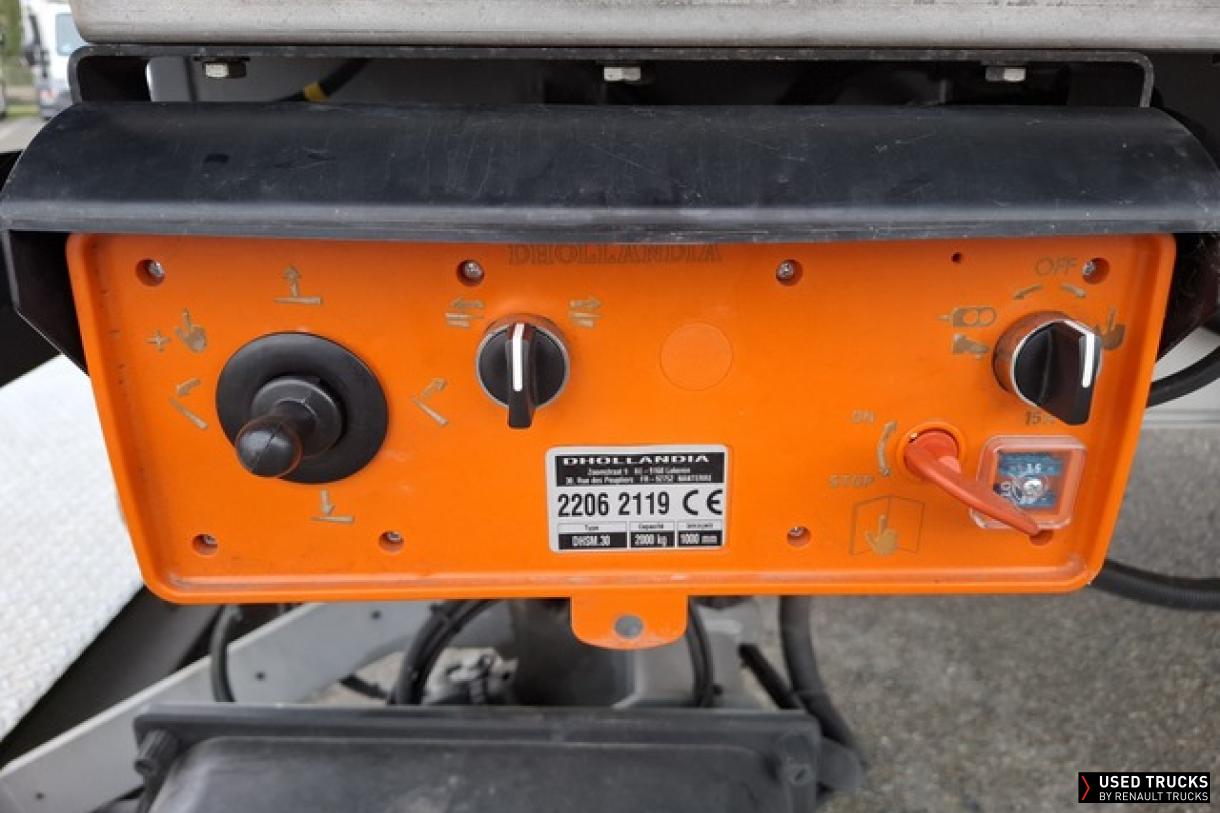 Renault Trucks D Wide 320