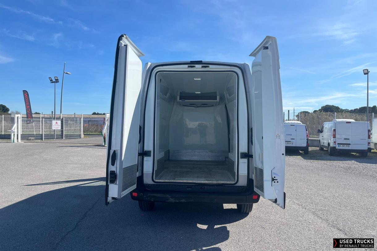 Nissan Interstar 150