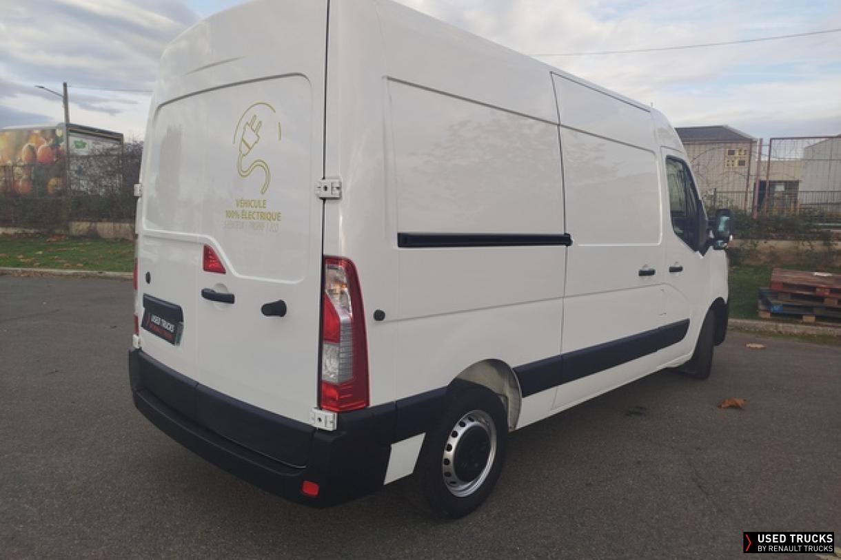 Renault Trucks Master 75