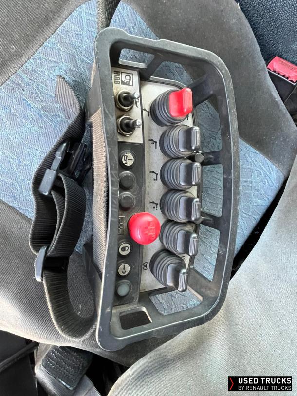 Renault Trucks Premium 340