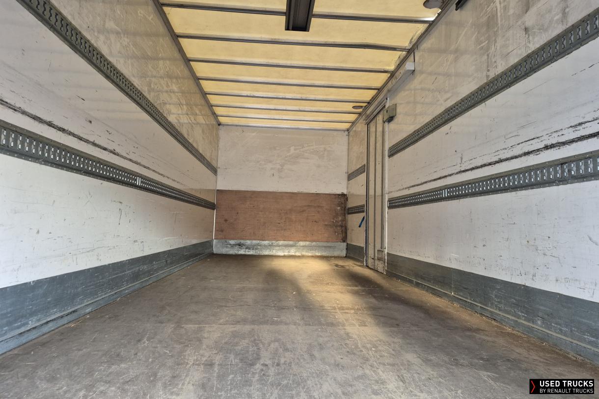 Renault Trucks D 210