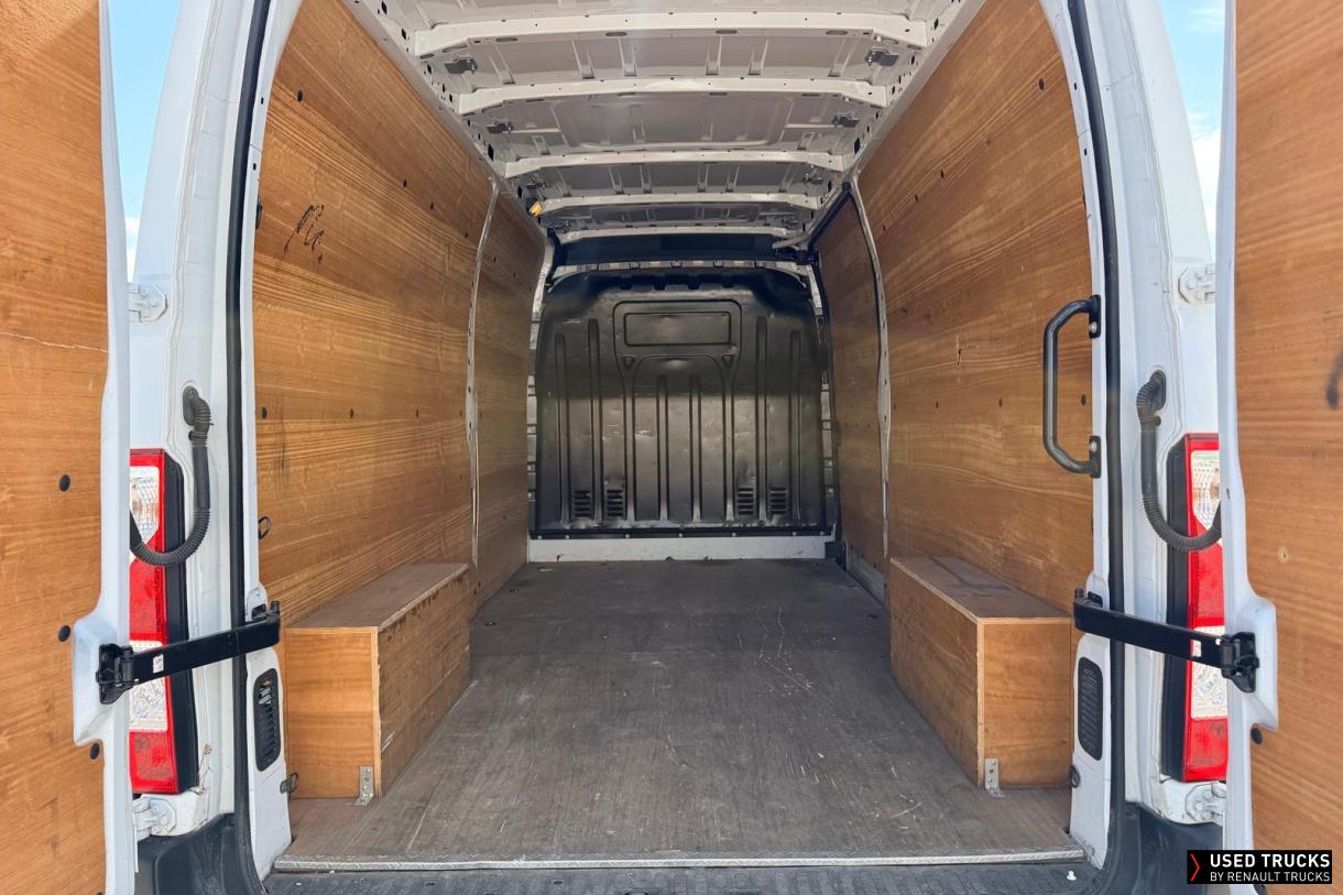 Renault Trucks Master 135