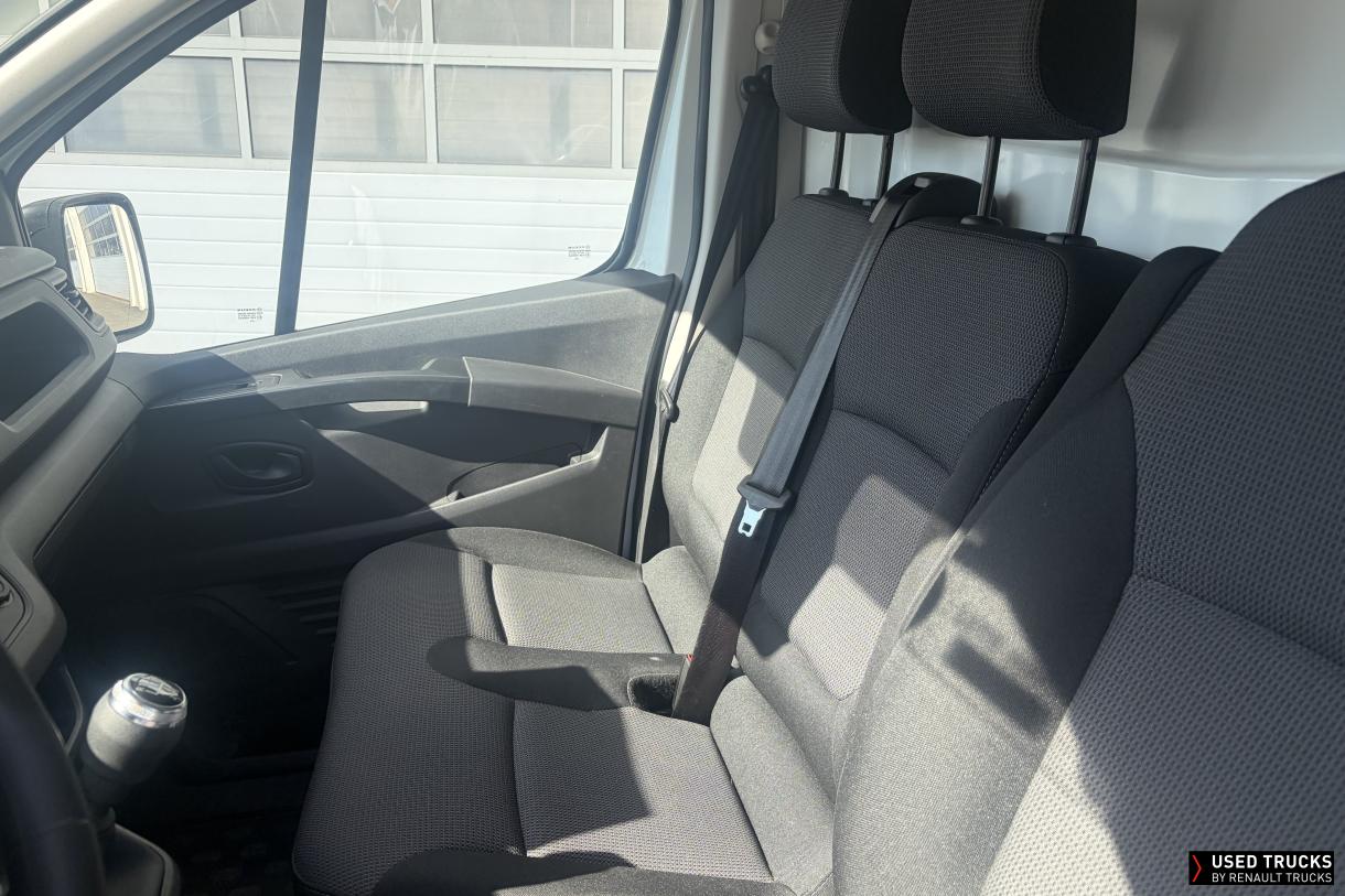 Renault Trafic 130