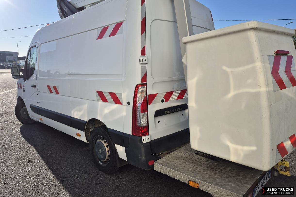 Renault Trucks Master 145