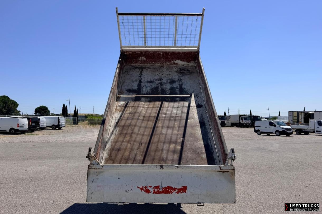 Renault Trucks Maxity 130