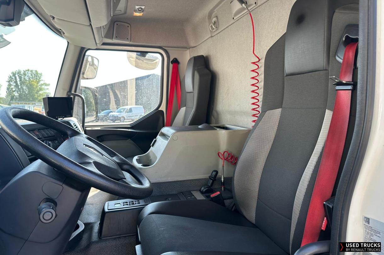 Renault Trucks D Wide 320