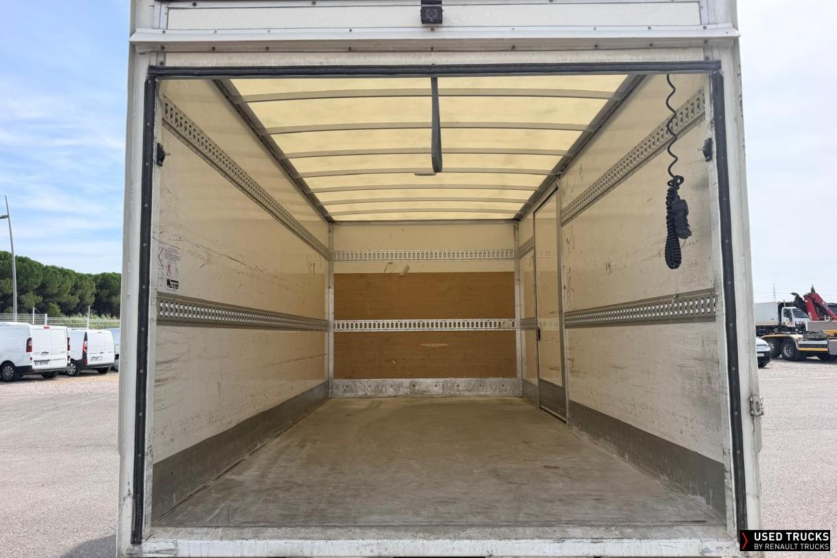 Renault Trucks Master 145