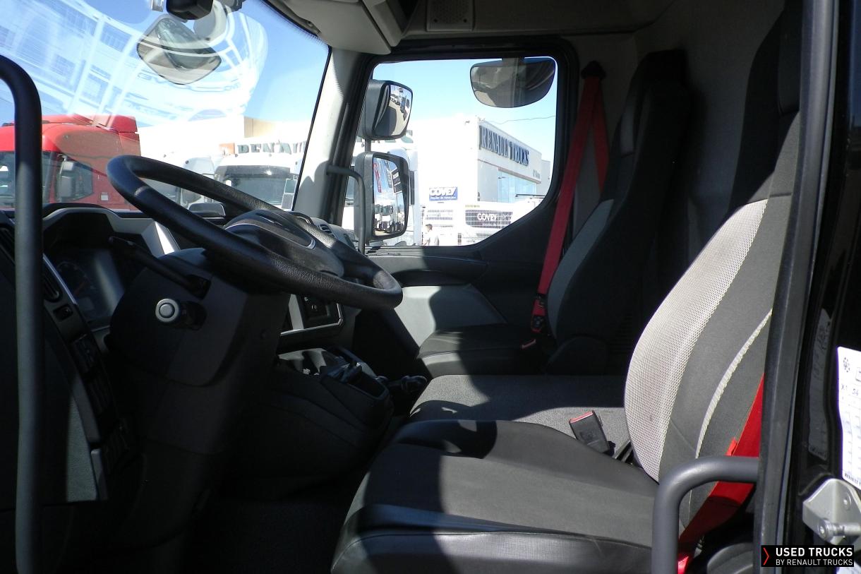 Renault Trucks D Wide 210