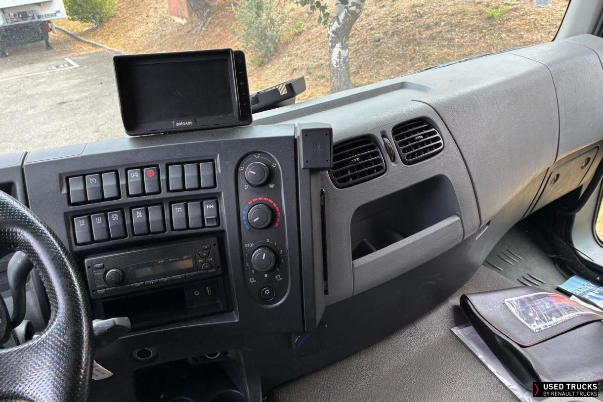 Renault Trucks D Wide 320