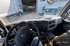 Renault Trucks D
                                          240