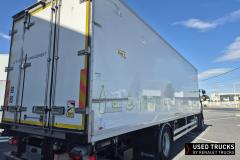 Renault Trucks D Wide
                                          320