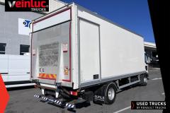 Renault Trucks D
                                          240